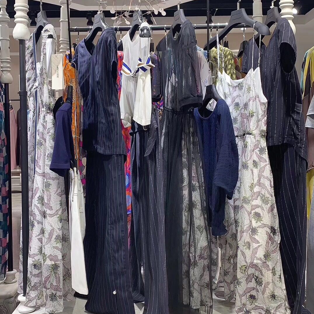 品牌折扣女装尾货货源一手批发