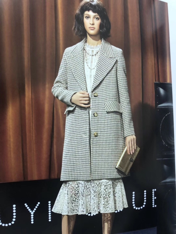 秋季大衣穿什么好看 艾格伊品有什么好看的大衣