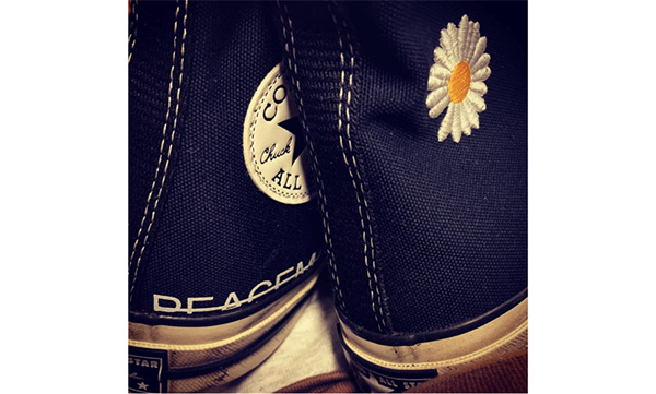 PEACEMINUSONE x CONVERSE Chuck 1970s 联名鞋款首度亮相