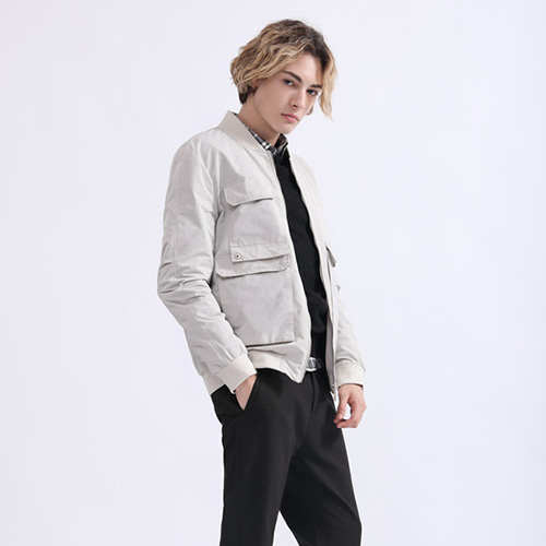 简约风格品牌莎斯莱思，让每一位男士轻松体会到时尚的乐趣