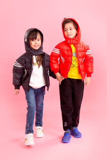 展现童装的时尚新潮魅力，就选贝力高童装品牌！