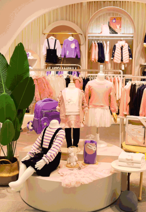 兔子窝UP丨安奈儿深圳华强茂业店全新升级