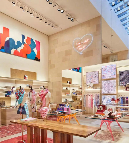 看看别人家的服装店陈列，你家只能叫整理干净！(图15)