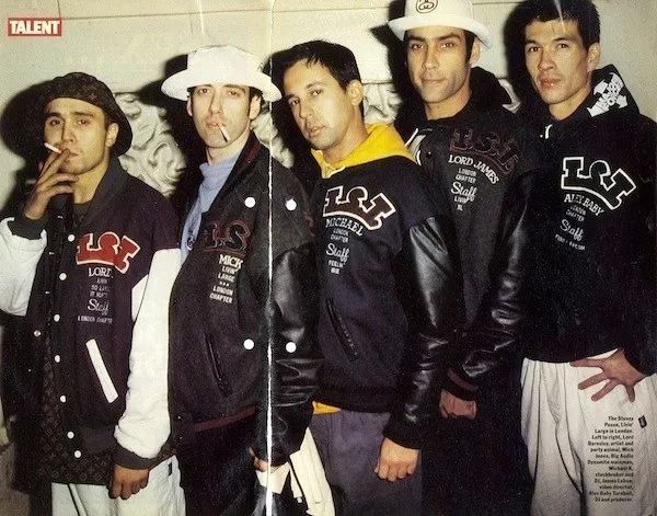 INXX联合潮流集合店FOURTRY推出限定单品