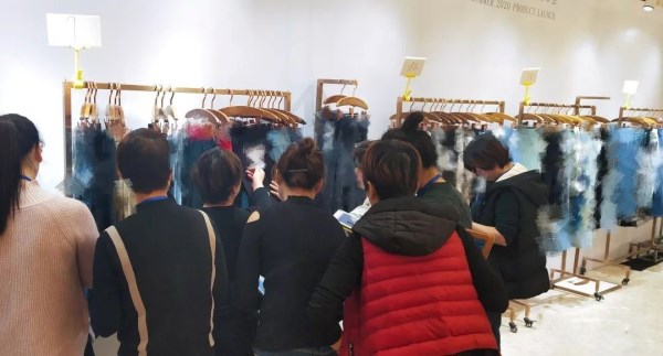 娅丽达女装