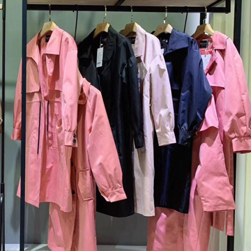 雅致品牌女装折扣货源与广州播田的优雅主张