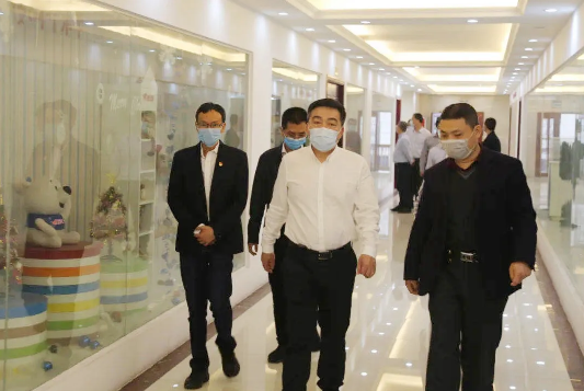 南安市委书记林荣忠带队考察调研帮登集团 南安市委书记林荣忠带队考察调研帮登集团