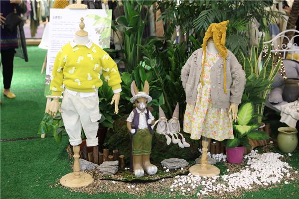 国内童装品牌博士蛙延迟业绩公告 股份停牌面临取消上市