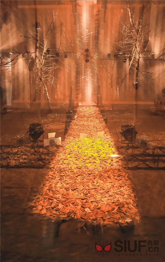 把新世家族搬进森林｜2020秋冬新品发布会