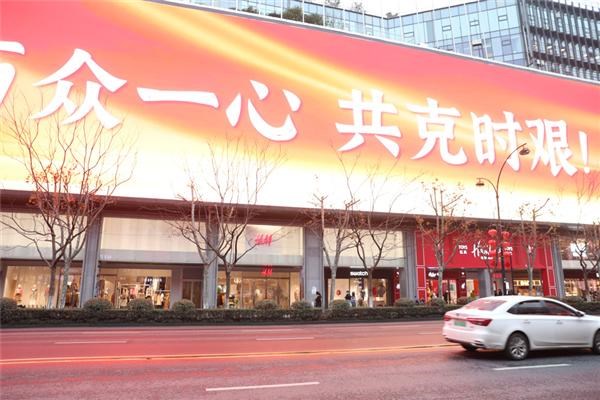 另眼看服装|“国货之光”榜上有谁 耐克门店恢复营业