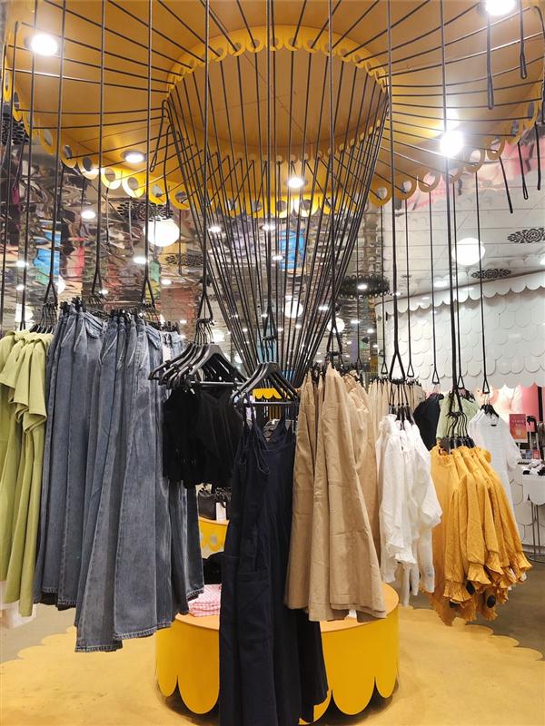 曾经的名牌佐丹奴、班尼路、真维斯，如今怎么进入比”惨”模式？