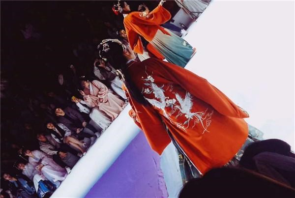 00后成生力军力挺汉服