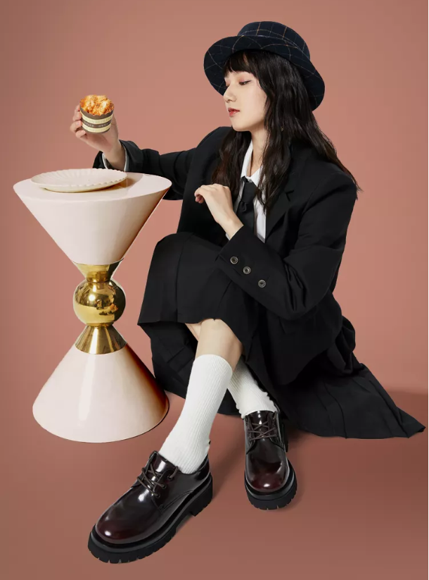 这4双压轴鞋款，让你在人群中脱颖而出