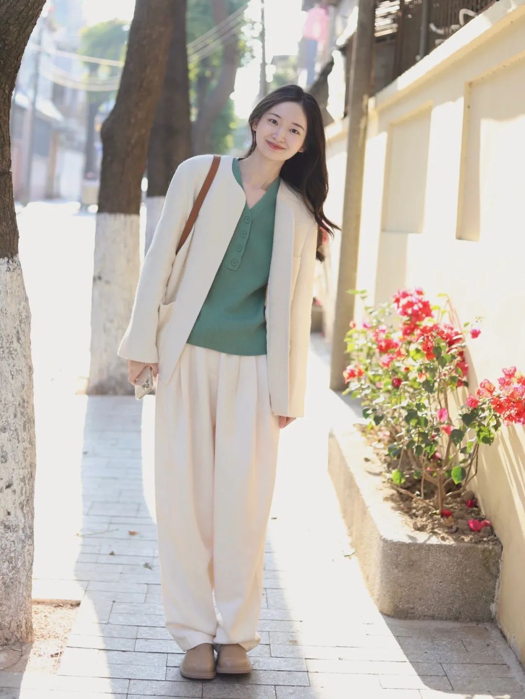 一件针织衫穿出百变风格，开春衣橱必备！