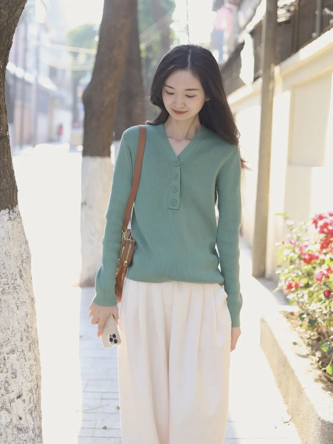 一件针织衫穿出百变风格，开春衣橱必备！