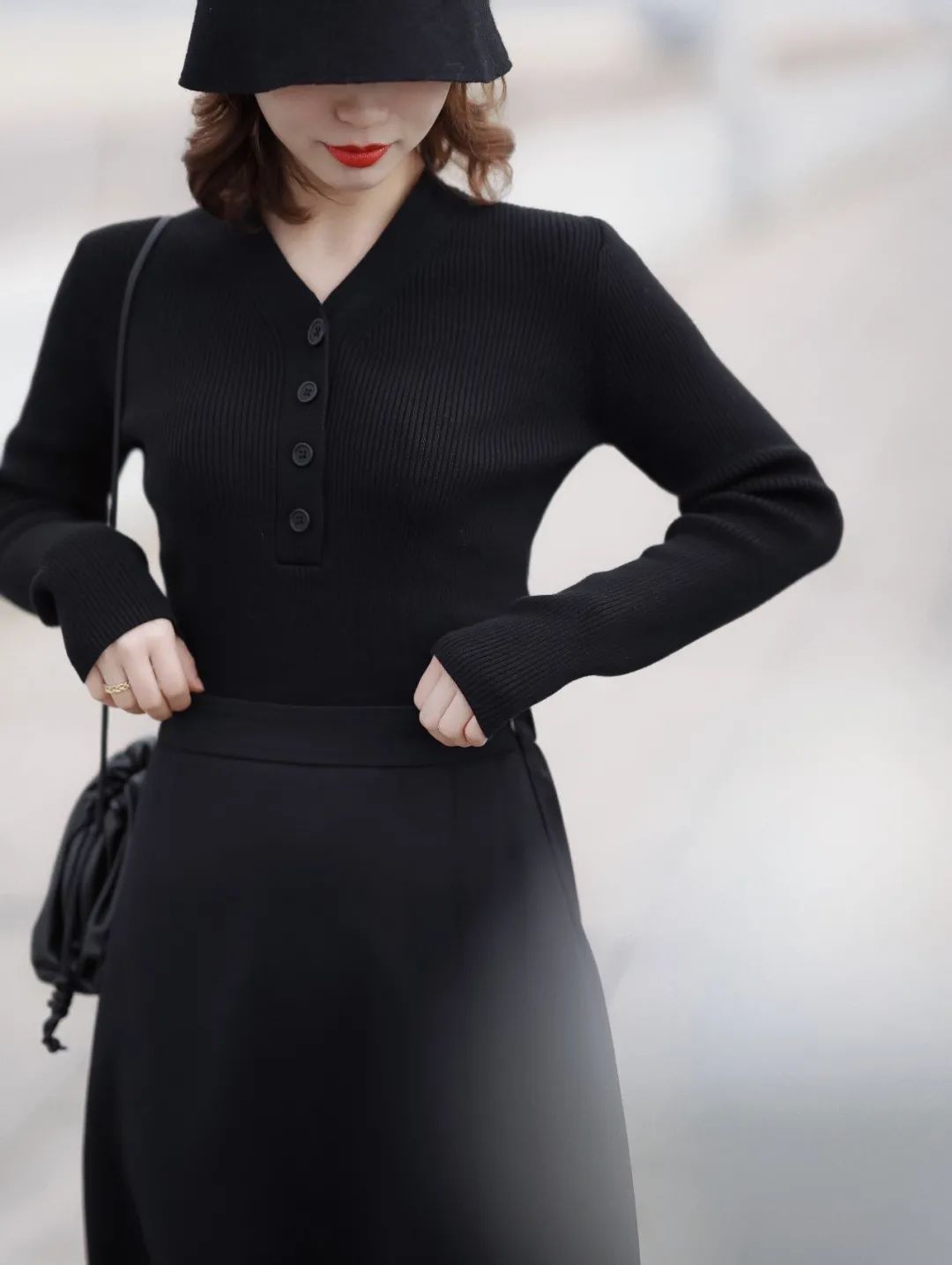 一件针织衫穿出百变风格，开春衣橱必备！