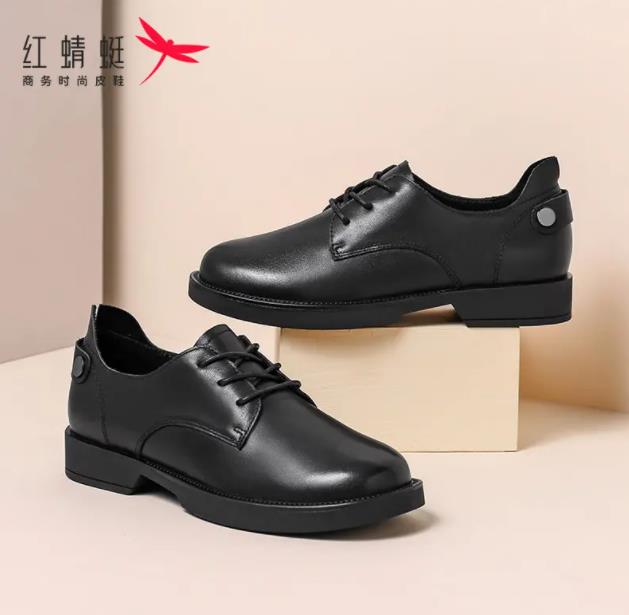 开店怎么选择品牌？加盟红蜻蜓女鞋品牌明智之选！