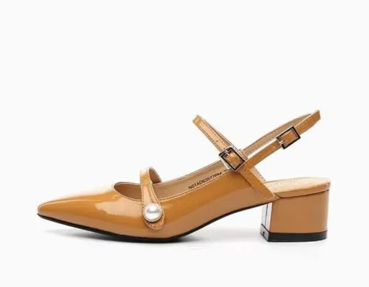 女鞋二三线的品牌有哪些？蒂薇、佰诗奴、萱恩、女兆、卡迪莎、creekree和法洛蕾