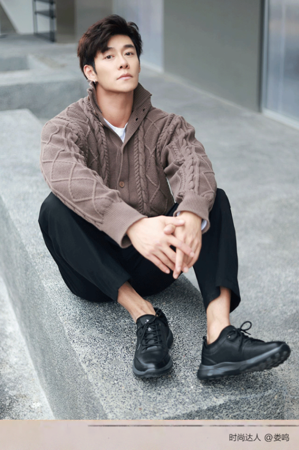 轻享自由 | 奥康男鞋发泡大底，惬意舒适出游