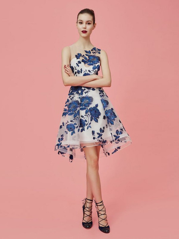 夺宝奇兵气质女装