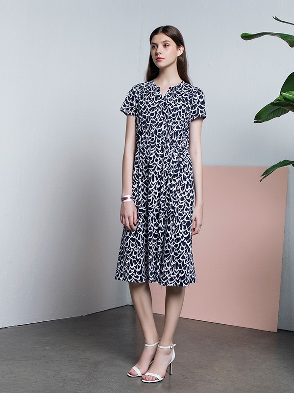 一嘉2018气质女装