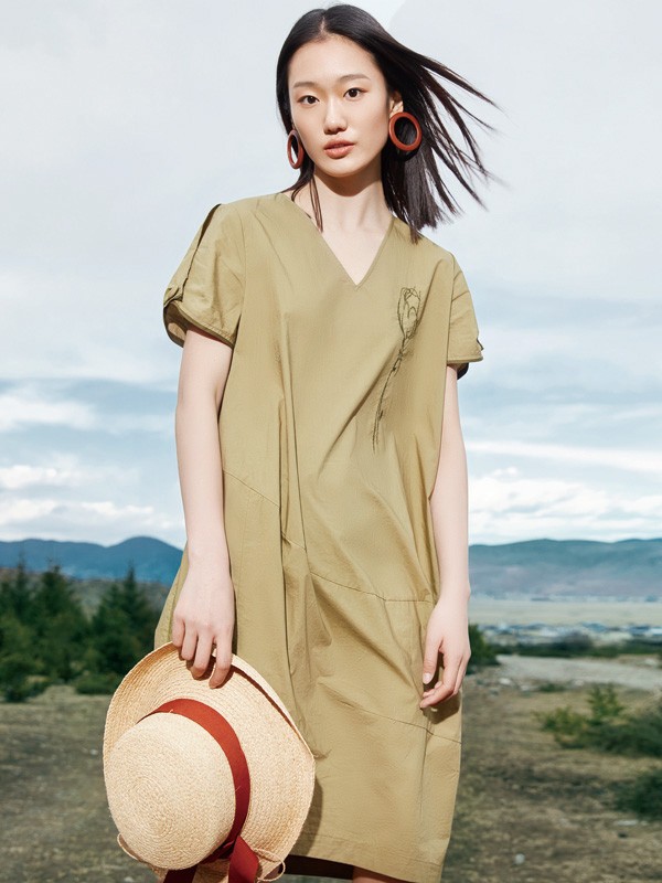 念奴娇2018春夏款气质女装