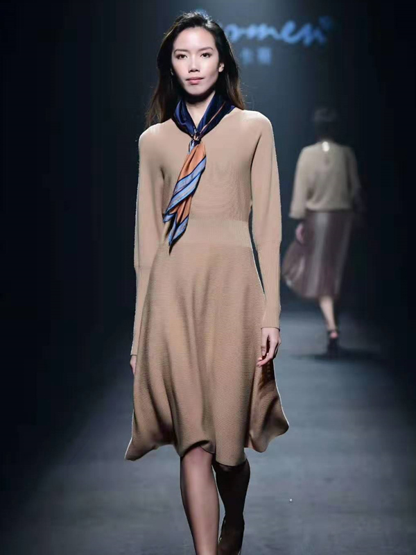 卡蔓 Carmen女装2019秋冬走秀系列