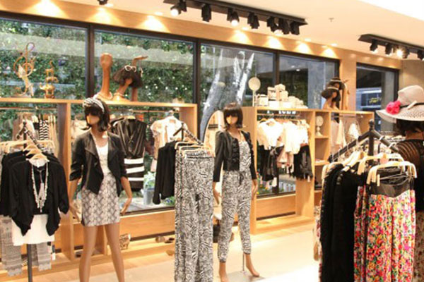 太平鸟店面形象图