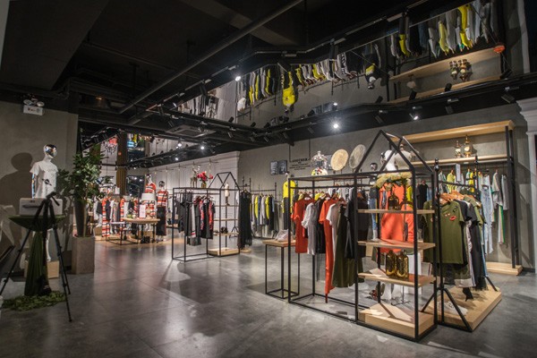 ANOTHER ONE店面图