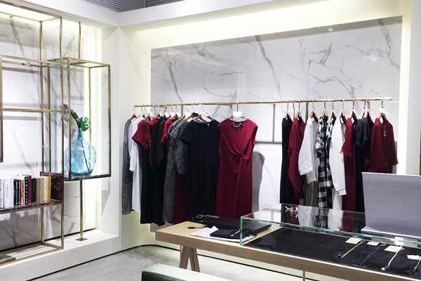 LAPORA丽莫店面形象图