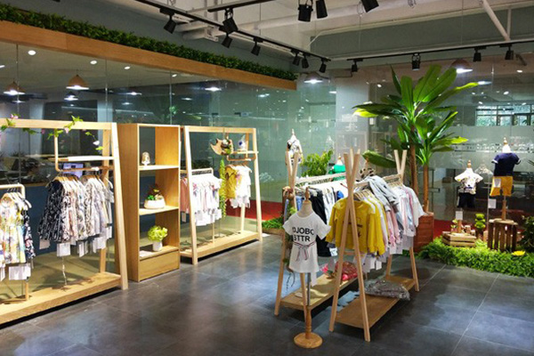 witbonbon童装店铺实景图