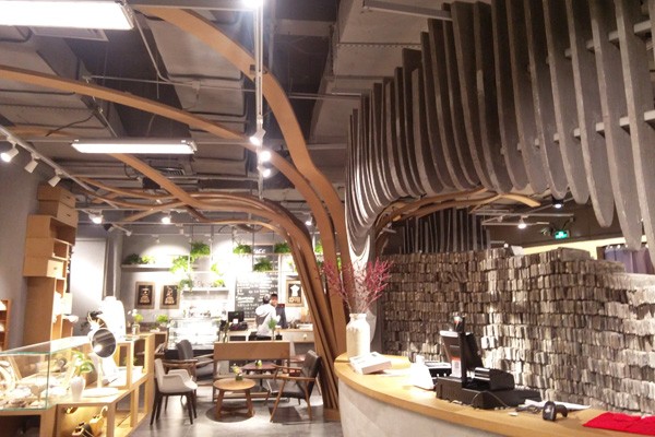 依丁可唯店面图