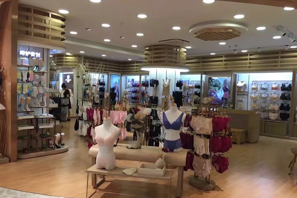 吕氏春天店面形象图