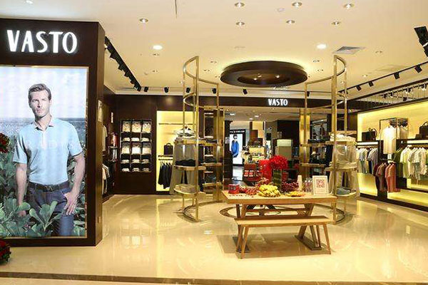 华斯度男装店面形象图