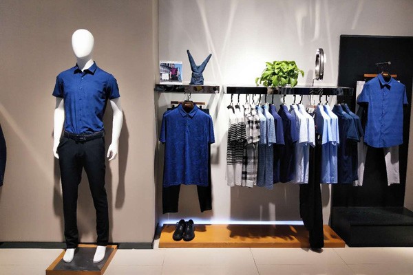 比亚图男装店面陈列图