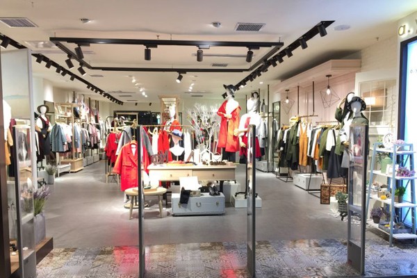 阿依莲店面实景图