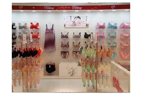 万康内衣店铺陈列图