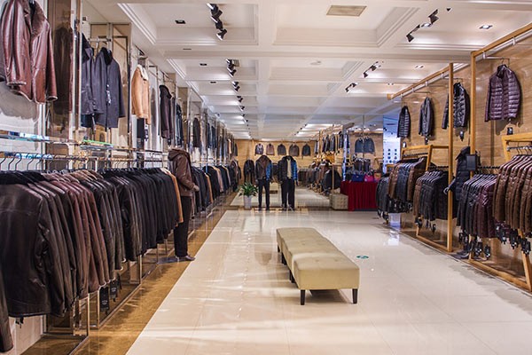 雪豹男装店铺陈列图