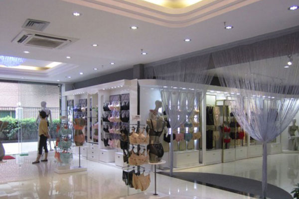 戴芝蒂内衣店面效果图