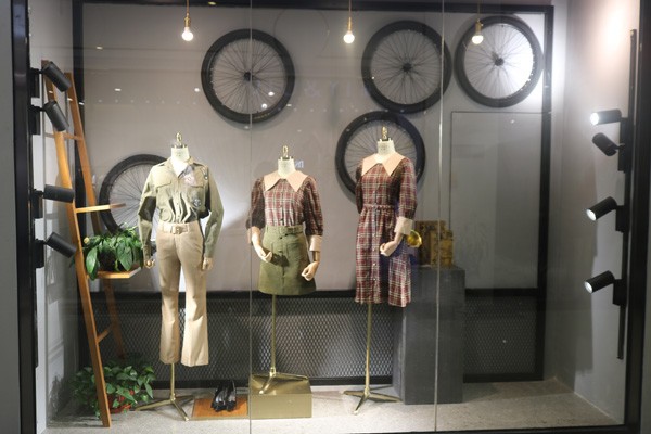 秋熠店面实景图