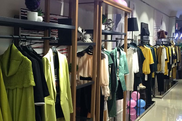 艾诺丝雅诗店面图