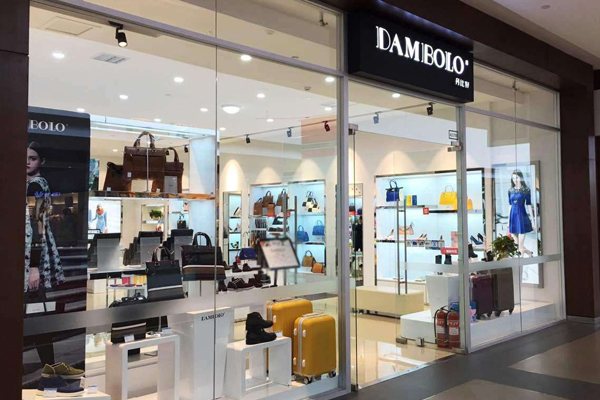 丹比奴女鞋专卖陈列