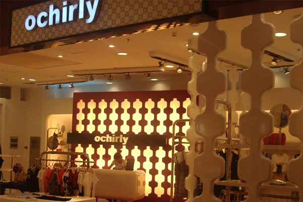 欧时力店铺门头