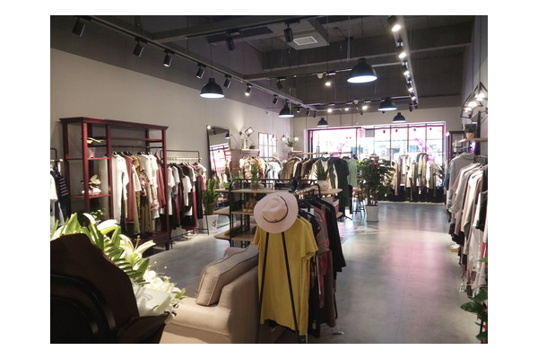 丽芮Leeirosey女装店铺图