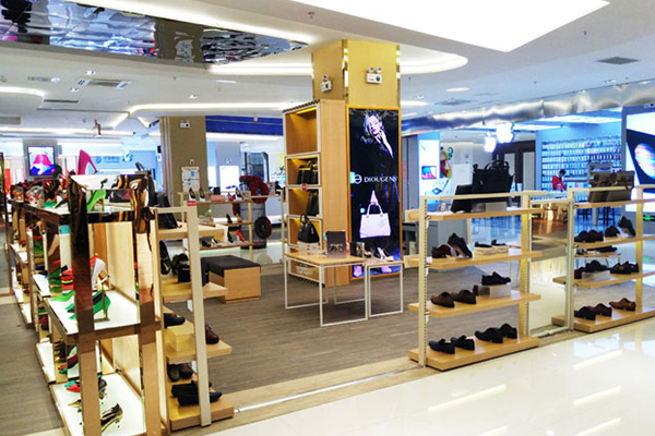 迪欧摩尼女鞋店铺实景图