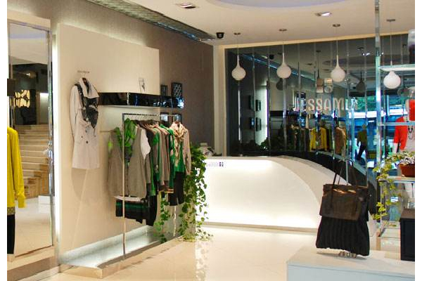 诸氏方圆女装店铺