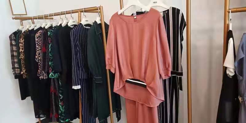 宿迁阿莱贝琳女装折扣品牌加盟店批发