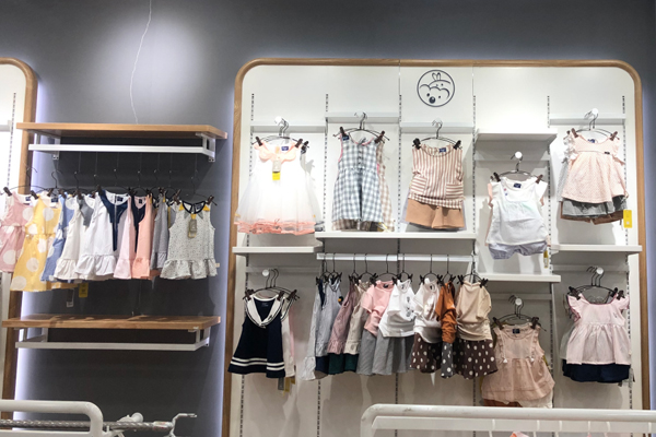 旺贝特婴童装店铺陈列展示