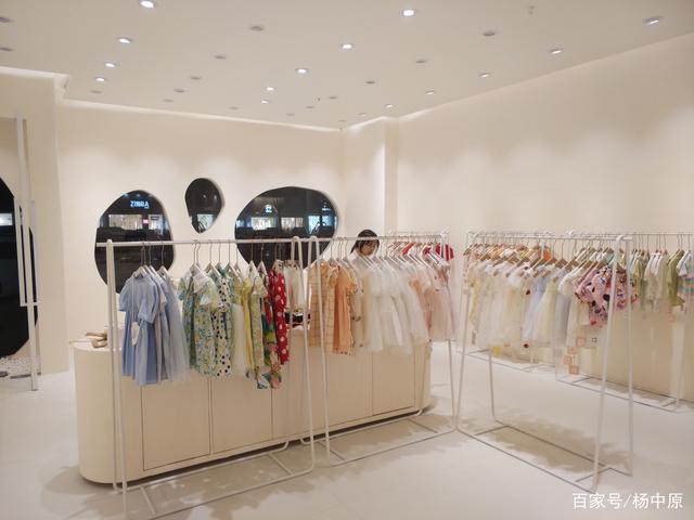 田美熙童装陈列图