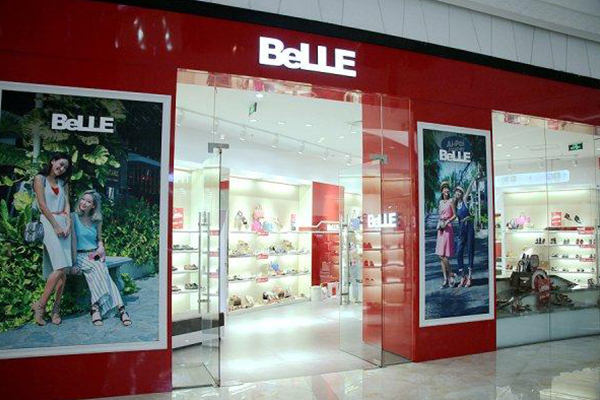 百丽女鞋品牌店铺展示